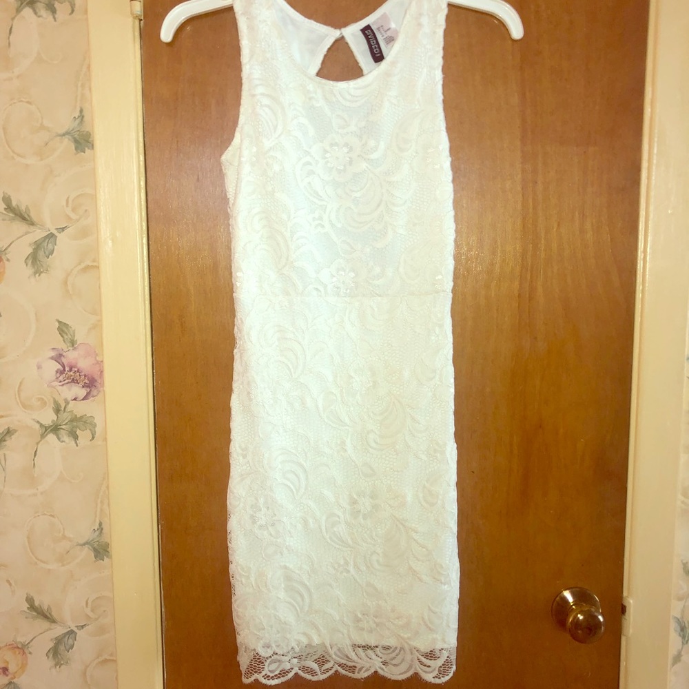 White lace bodycon dress S